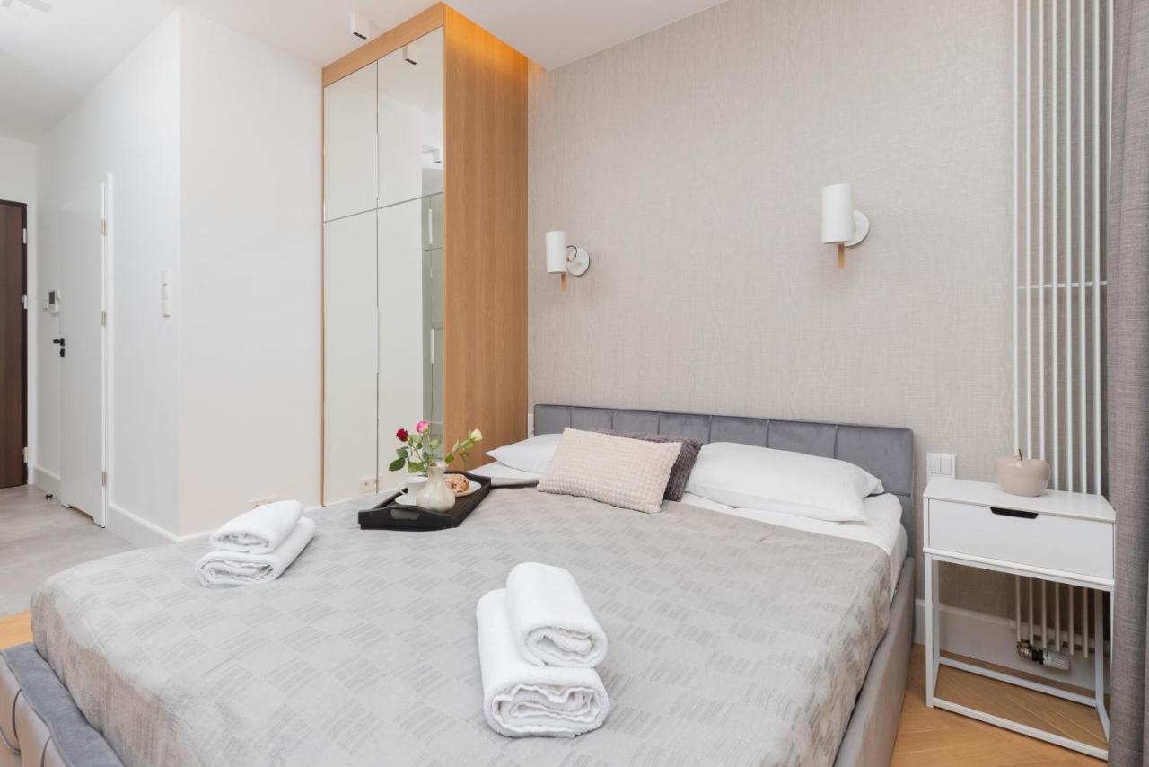 Mennica Residence - City Center Apartments By Noclegi Renters Warsaw Luaran gambar