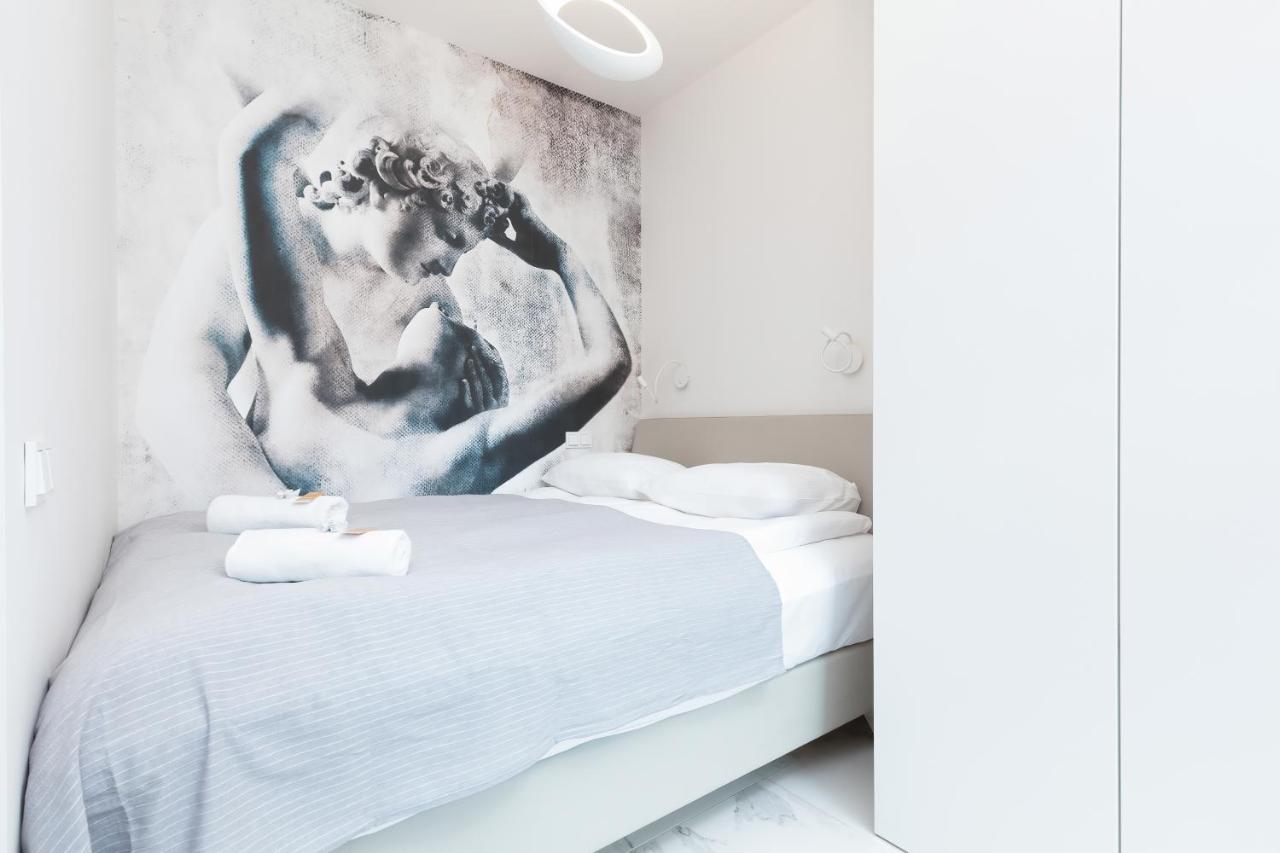 Mennica Residence - City Center Apartments By Noclegi Renters Warsaw Luaran gambar