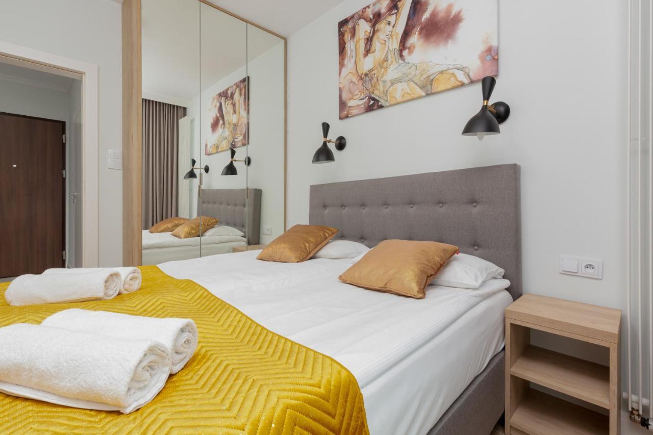 Mennica Residence - City Center Apartments By Noclegi Renters Warsaw Luaran gambar