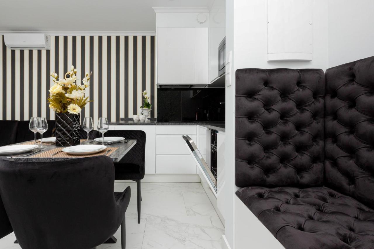 Mennica Residence - City Center Apartments By Noclegi Renters Warsaw Luaran gambar