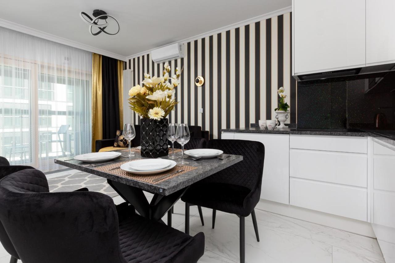 Mennica Residence - City Center Apartments By Noclegi Renters Warsaw Luaran gambar