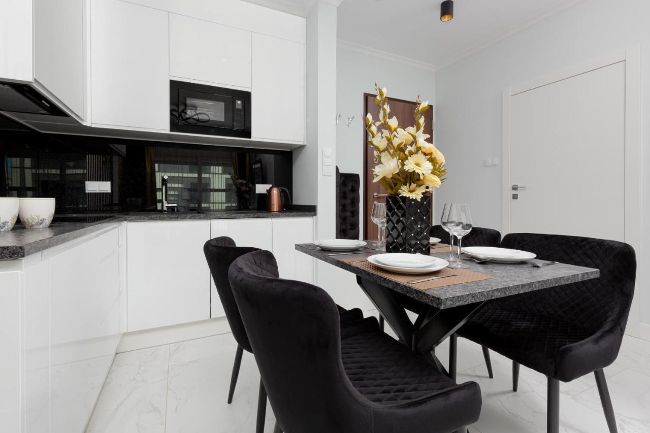 Mennica Residence - City Center Apartments By Noclegi Renters Warsaw Luaran gambar